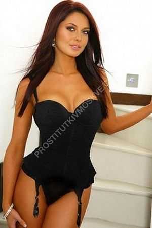 Марина, метро Университет