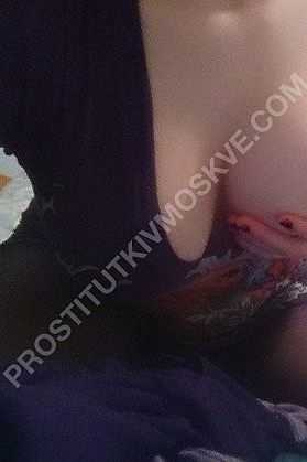 Кира, метро Ленинский проспект