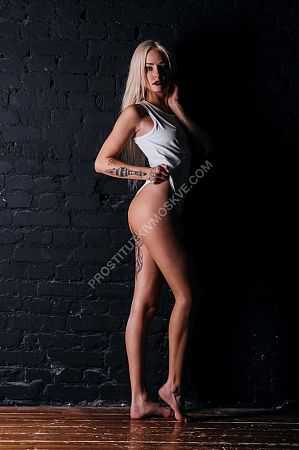 Катя, метро Войковская