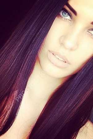 Даша, метро Пражская