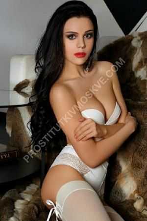 Даша, метро Студенческая