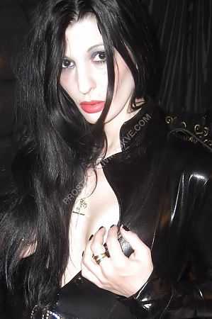 Лили, метро Автозаводская