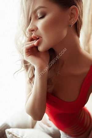 Елена, метро Третьяковская