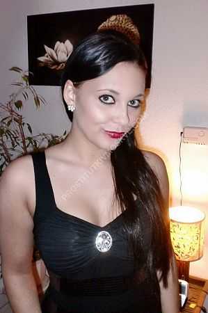 Линда, метро Кантемировская