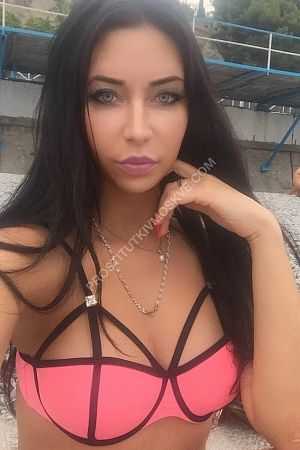 Джулия, метро Кузнецкий мост