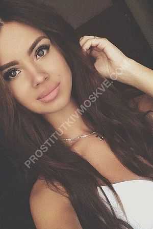 Наташа, метро Полянка