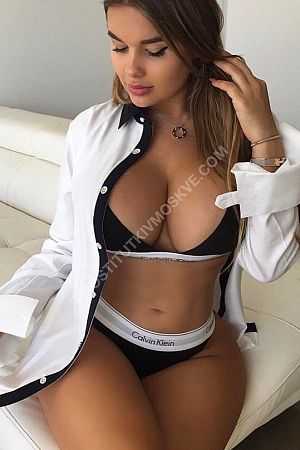 настя, метро Павелецкая