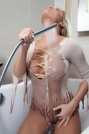 Зоя, метро Библиотека имени Ленина