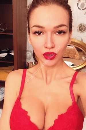 Алёна, метро Крестьянская застава