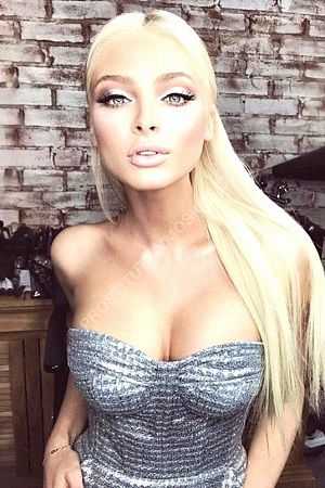 Настя, метро Деловой центр