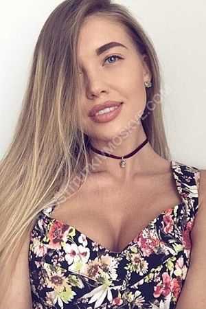 Настя, метро Авиамоторная