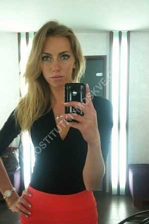 Ксюша, метро Студенческая