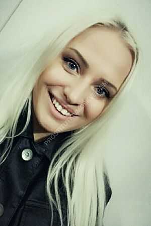 Света, метро Спартак