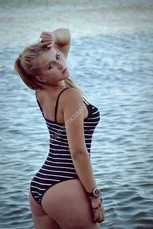 Лия, метро Библиотека имени Ленина