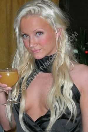 Света, метро Зябликово