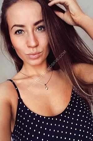 Ира, метро Марксистская