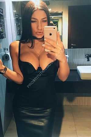 Яна, метро Волгоградский проспект