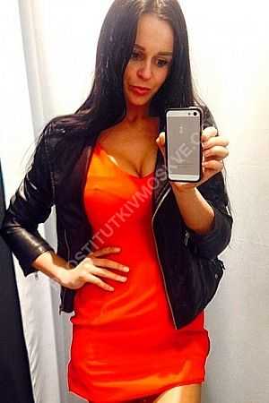 Лена, метро Смоленская