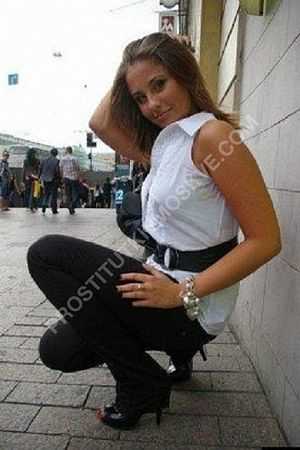 Карина, метро Нагорная