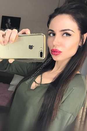 Оля, метро Ленинский проспект