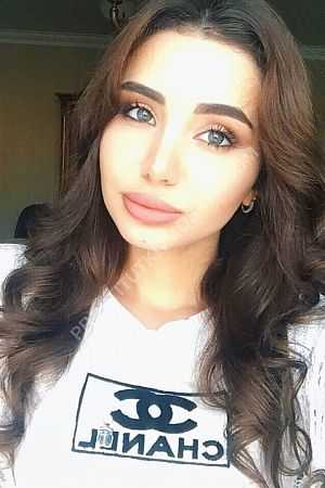 Таня, метро Баррикадная