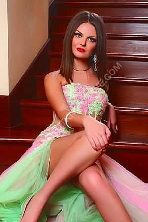 Вика, метро Озёрная