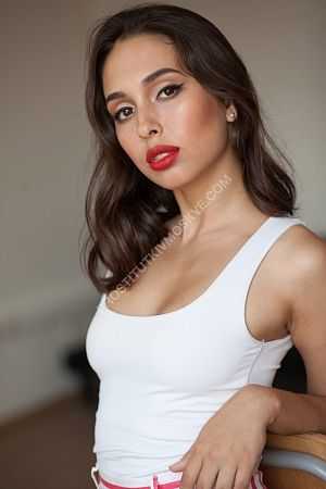 Алина, метро Кутузовская