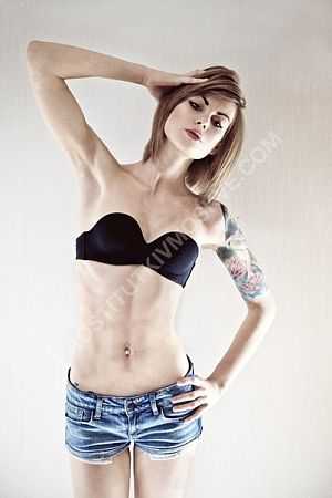 Альбина, метро Октябрьское Поле