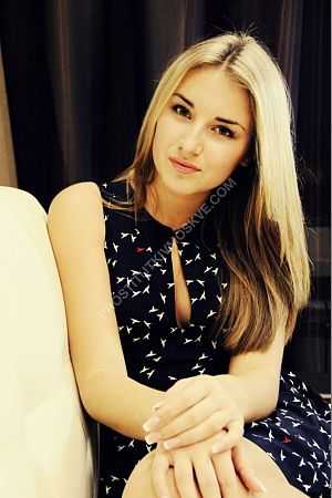 Василиса, метро Новопеределкино