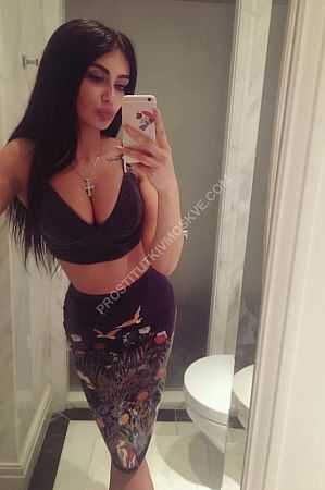 Викки, метро Новоясеневская