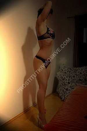 Анна, метро Римская