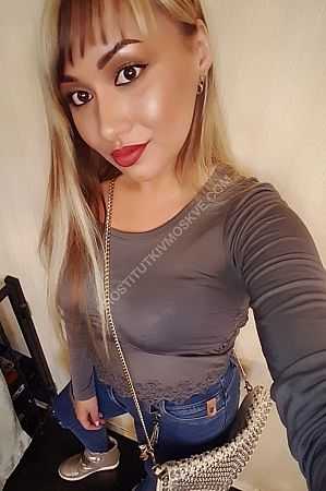 Анна, метро Менделеевская