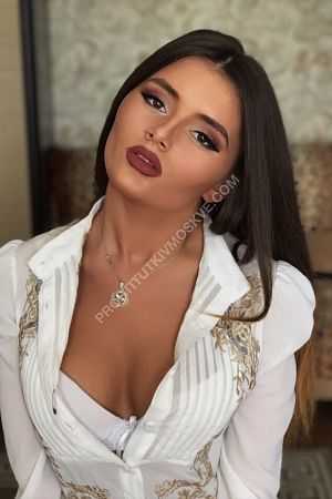 Стела, метро Верхние Котлы