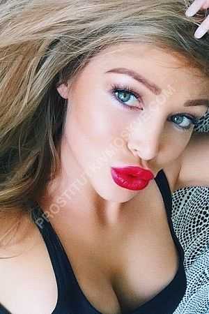 Юлия, метро Краснопресненская