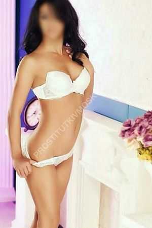 Оля, метро Серпуховская