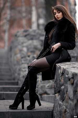 Агата, метро Пионерская