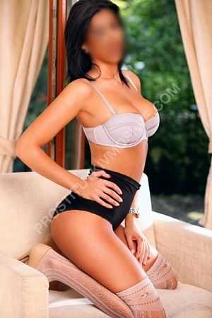 Оля, метро Варшавская