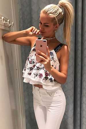 Света, метро Кузьминки