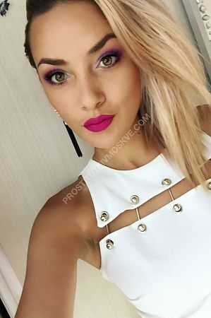 Надя, метро Пятницкое шоссе