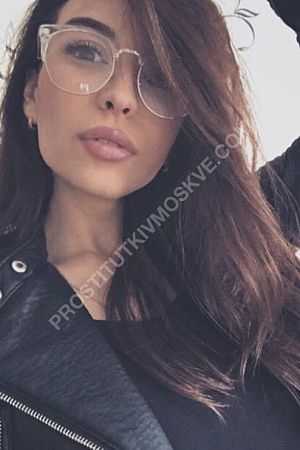 Вика, метро Красные Ворота