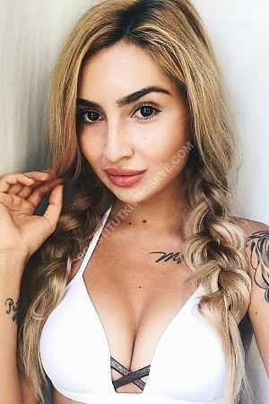 Алина, метро Пролетарская