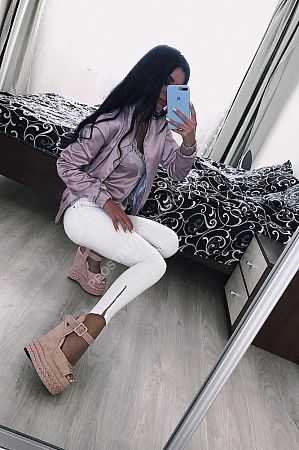 Агата, метро Площадь Ильича