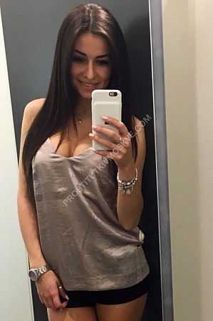 Юля, метро Каширская