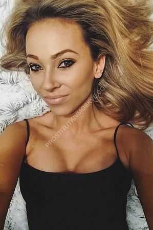 Света, метро Деловой центр