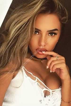 Дарина, метро Арбатская