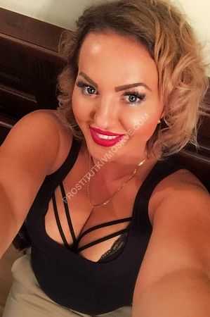 Дарья, метро Театральная