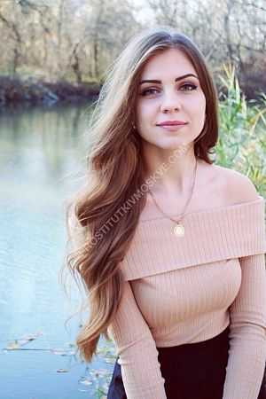 Света, метро Выставочная