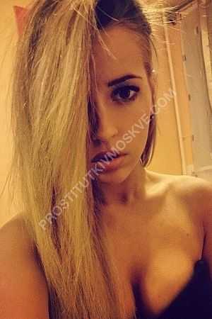 Надя, метро Юго-Западная