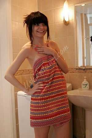 Мила, метро Театральная