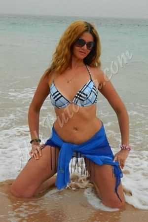 Ира, метро Арбатская